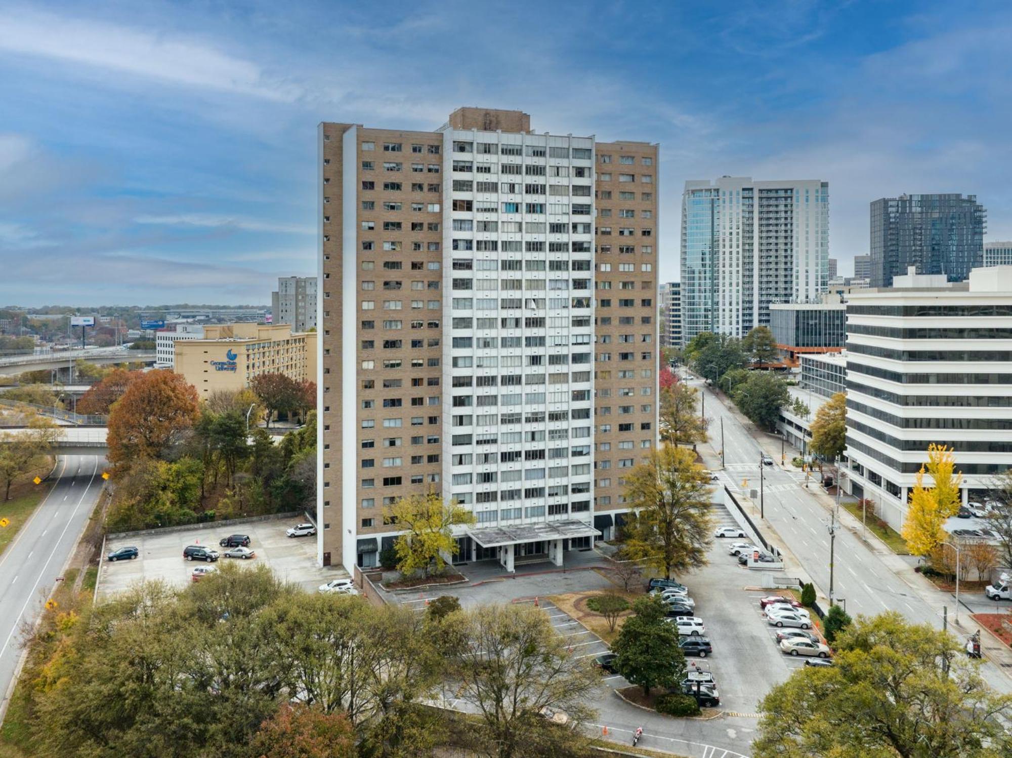 21Floor-Renovated 2Br,1Bath King And Queen Bed And Parking Atlanta Exterior photo